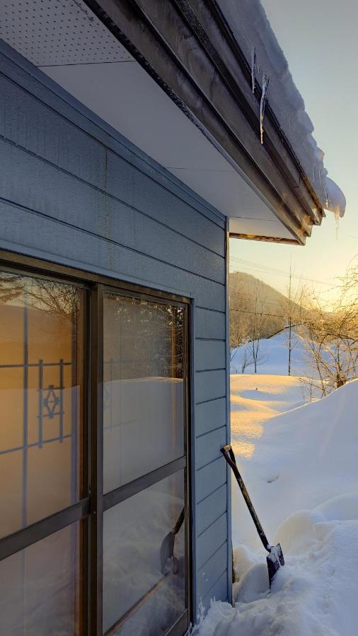 Ostello Yukiumi House Kamikawa  Esterno foto